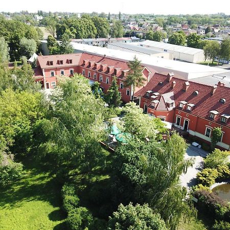 Dworek 1885 Ostrzeszow Exterior photo